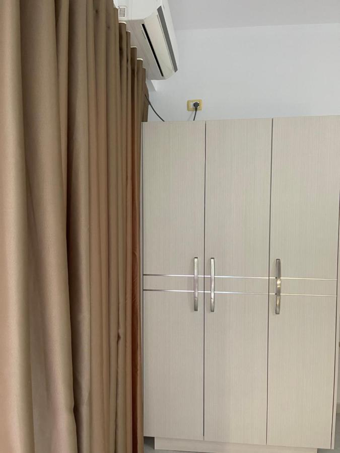 Saranda Inn Rooms & Apartments Bagian luar foto